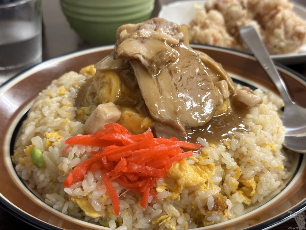 【栃木佐野】麺屋大円のライダーチャーハン。ボリュームバグったデカ盛りチャーシュー餡かけチャーハン