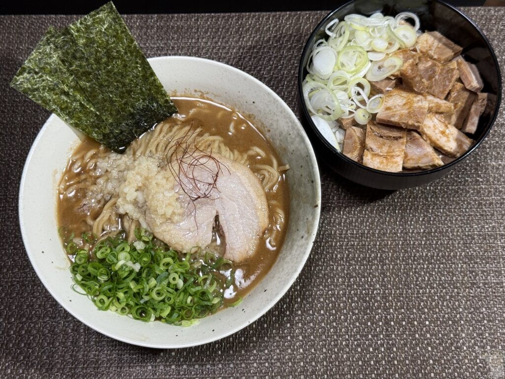 濃厚とんこつ豚無双が再現度マシマシで限定再販!!YouTuberクオリティーじゃない、店レベルです