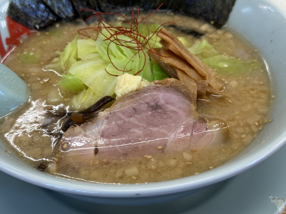 【ラーメン山岡家】濃厚白みそとんこつラーメン。まろやか濃厚な白味噌仕立てのとんこつがヤミツキになる!!