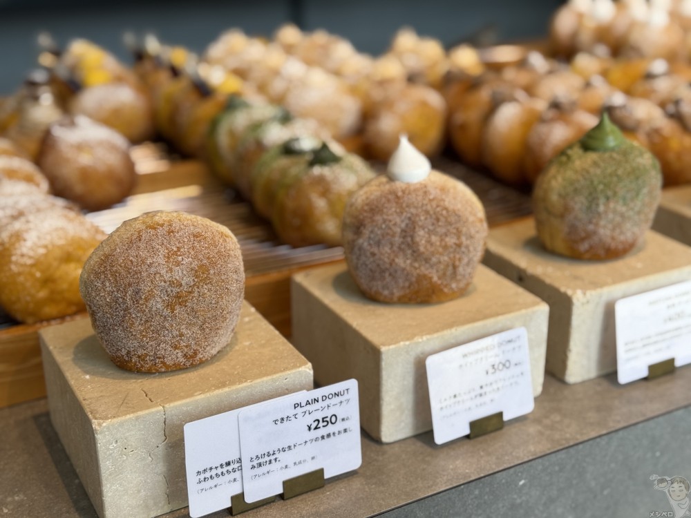 【栃木佐野】TRUFFLE DONUT栃木佐野店。揚げたても楽しめる!!行列のできる話題の生ドーナツ専門店