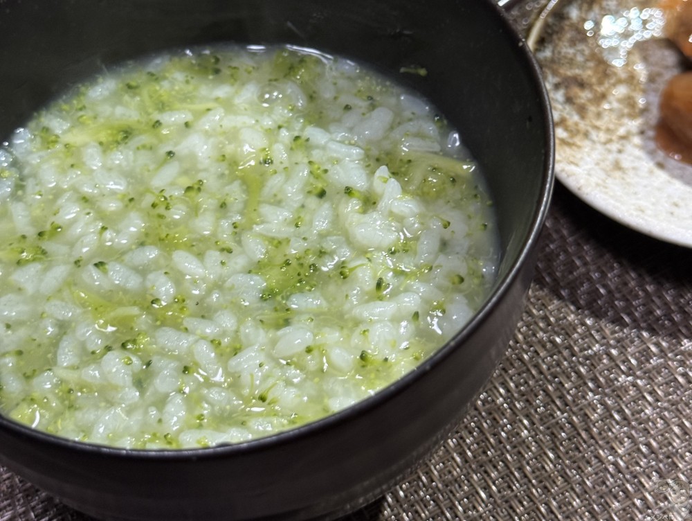 【料理】リュウジさんの超痩せ粥と豆腐の塩そぼろ煮。独特の空気感にファンの多い「まかないシリーズ」の痩せ飯