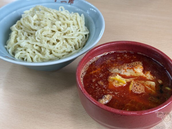 【栃木市】小三郎。ピリリと辛くて生姜の刺激がクセになる!辛つけめん