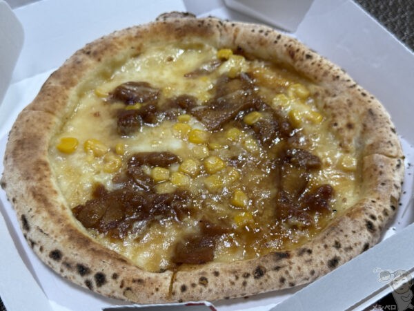 セブンイレブンで焼きたてピザが買える!?マルゲリータに照り焼きチキン、選ばれし店舗にのみ許された禁断の錬金術